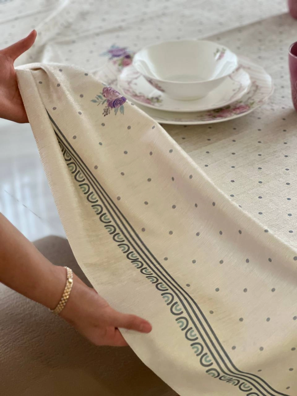رومیزی ضد لک مخمل کوبیده